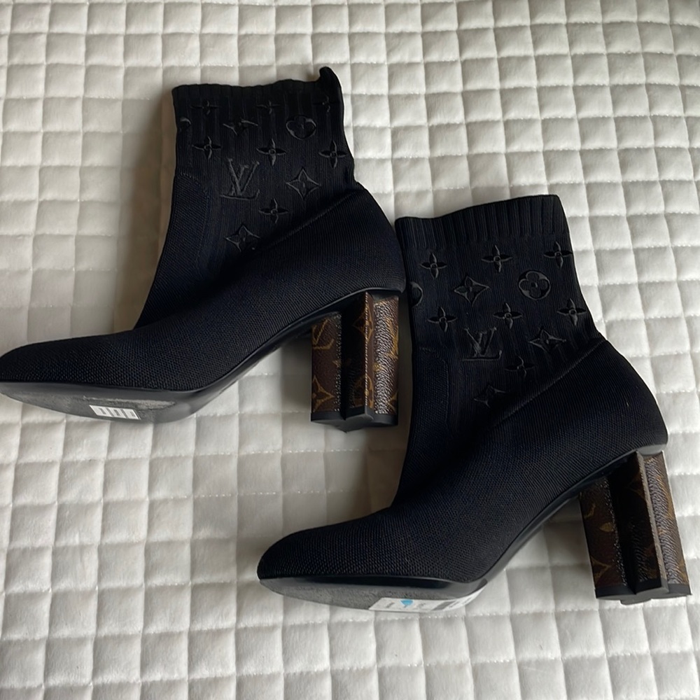 Louis Vuitton Monogram heeled Sock Booties in 37.5 - 7.5